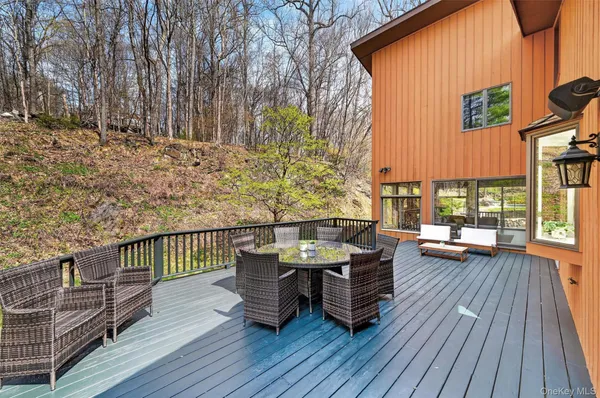 $1,290,000 | 57 Chester Court, Cortlandt Manor, NY 10567