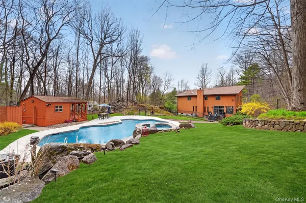 $1,290,000 | 57 Chester Court, Cortlandt Manor, NY 10567