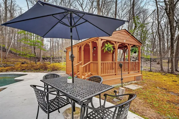 $1,290,000 | 57 Chester Court, Cortlandt Manor, NY 10567