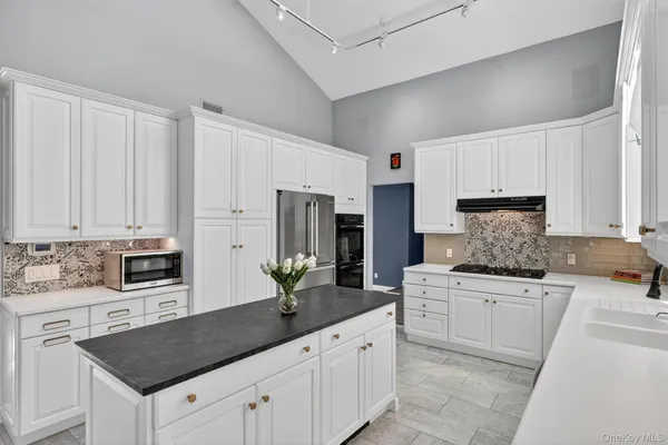 $1,290,000 | 57 Chester Court, Cortlandt Manor, NY 10567