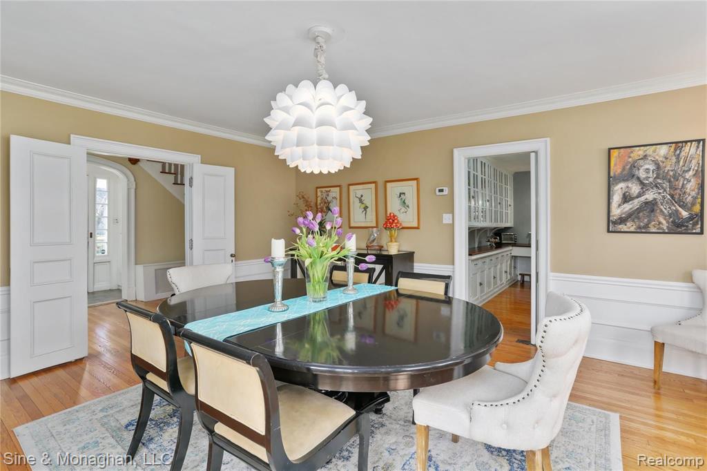 1100 Devonshire Road Grosse Pointe Park, MI 48230 - Photo 3 of 35 Gallery Image 3