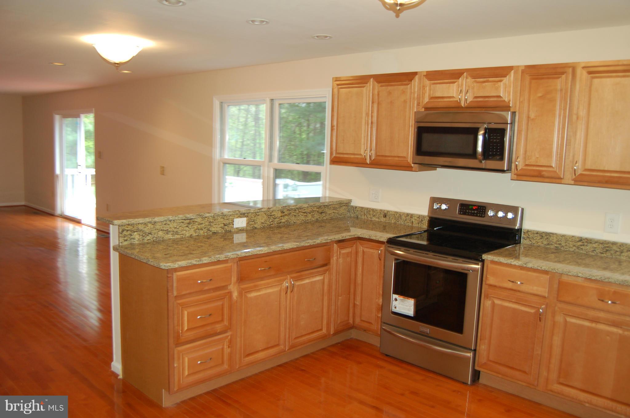 7238 Hikmat Road Manassas, VA 20111 - Photo 6 of 19 Kitchen
