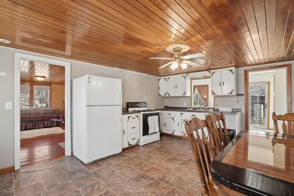 $250,000 | 1574 Dove Lane, Mound, MN 55364