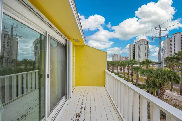 $545,000 | 8468 Gulf Boulevard, Unit UT4, Navarre, FL 32566