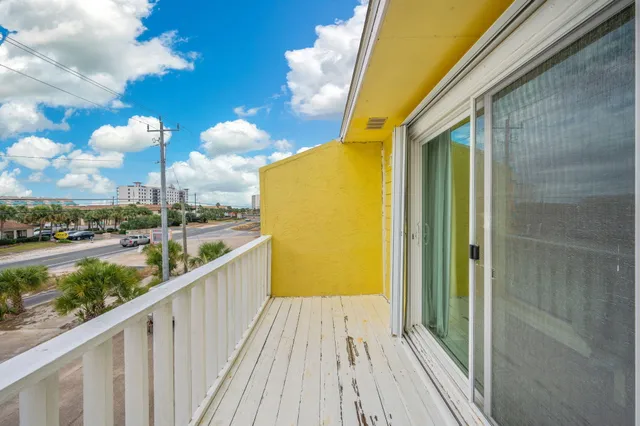 $545,000 | 8468 Gulf Boulevard, Unit UT4, Navarre, FL 32566