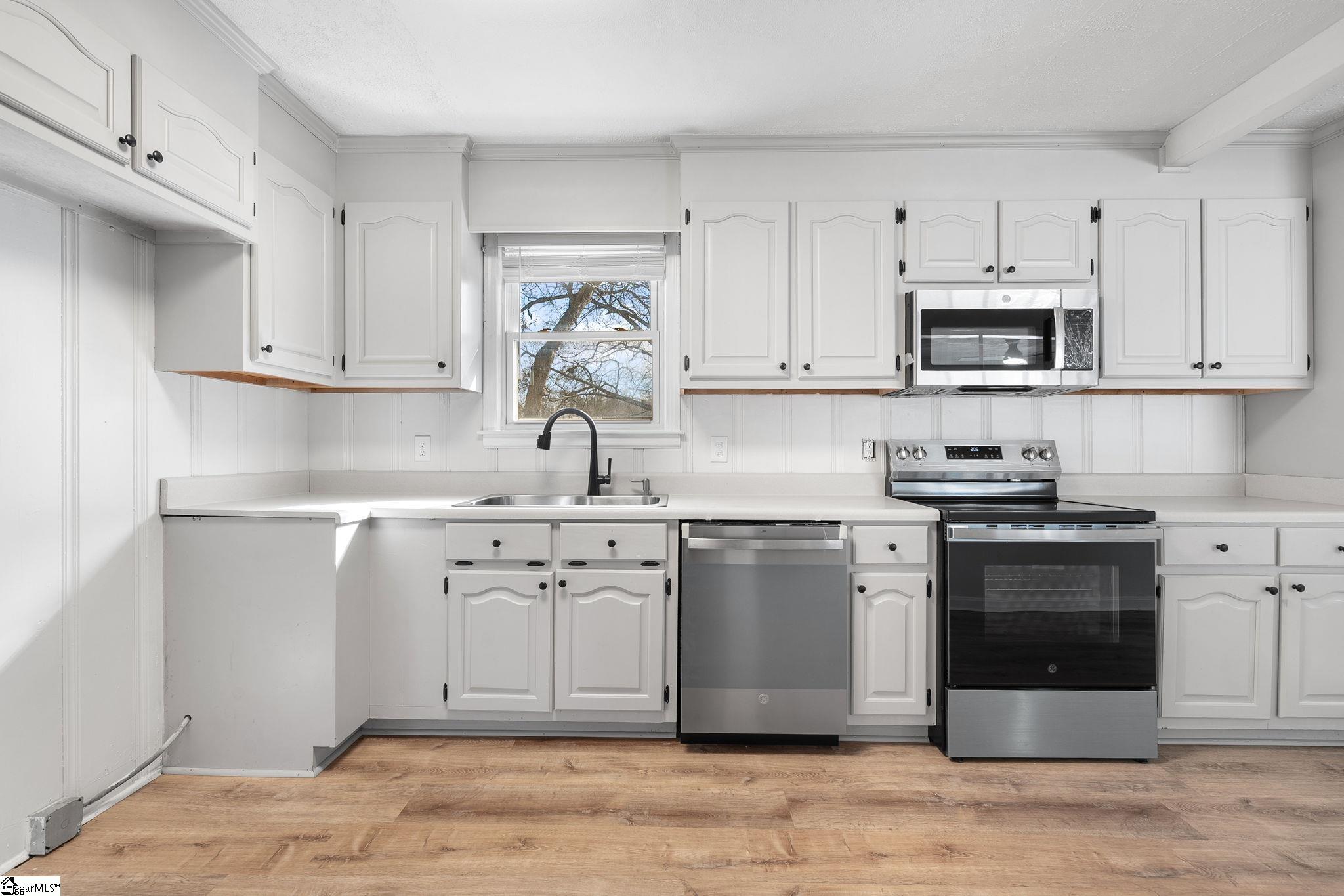 105 Mauldin Circle Mauldin, SC 29662 - Photo 16 of 25