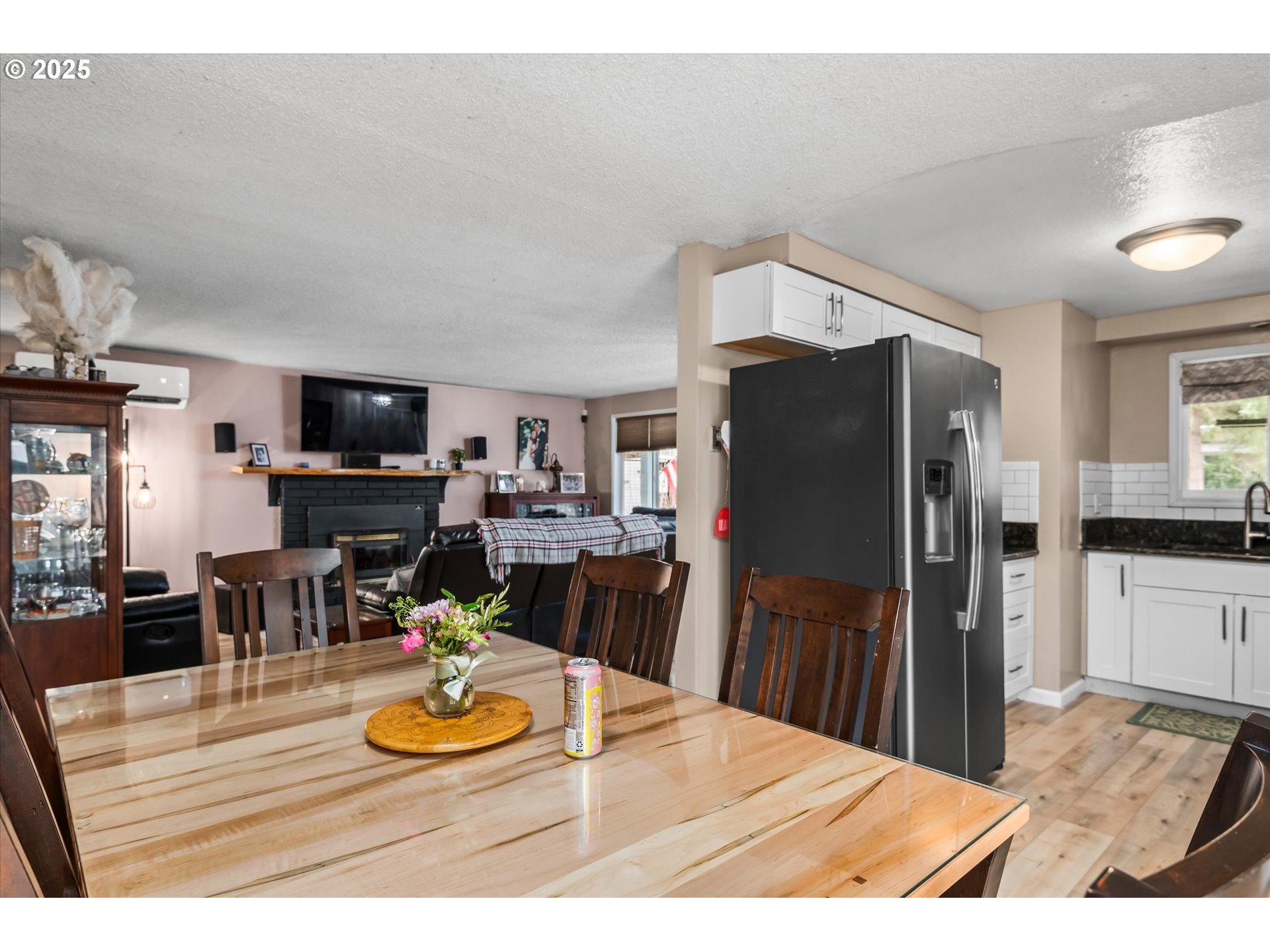 24795 Parkside Drive Veneta, OR 97487 - Photo 16 of 42 a kitchen with stainless steel appliances granite countertop a refrigerator and stove
