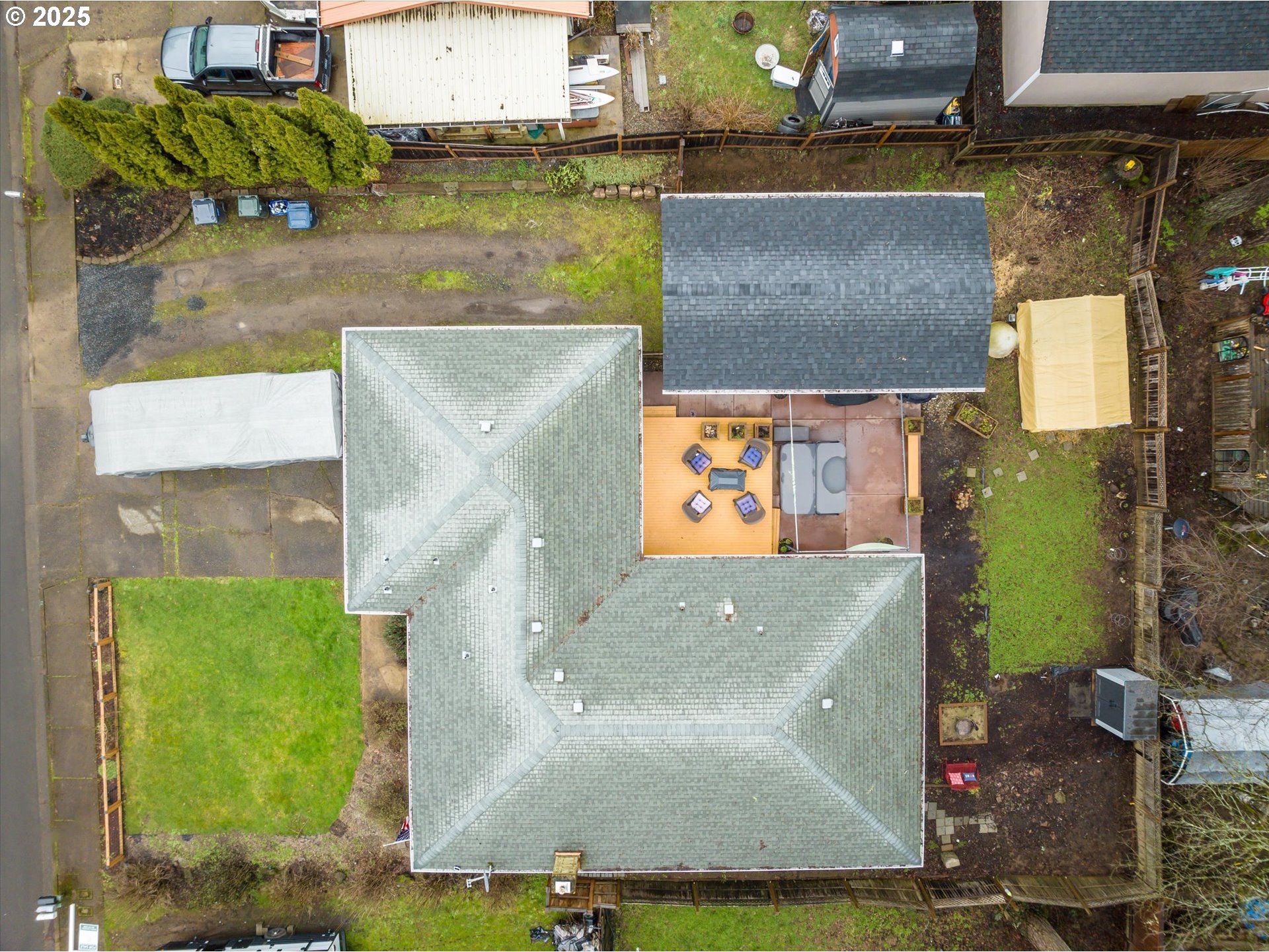 24795 Parkside Drive Veneta, OR 97487 - Photo 39 of 42 an aerial view of a house with a yard