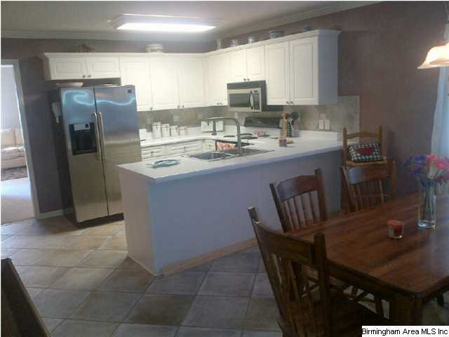 184 Stonecliff Circle Pelham, AL 35124 - Photo 4 of 10