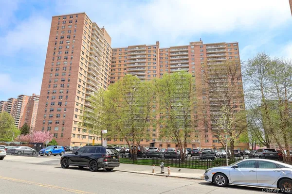 $439,000 | 464 Neptune Avenue, Unit 23F | Coney Island
