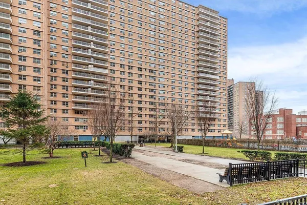 $439,000 | 464 Neptune Avenue, Unit 23F | Coney Island