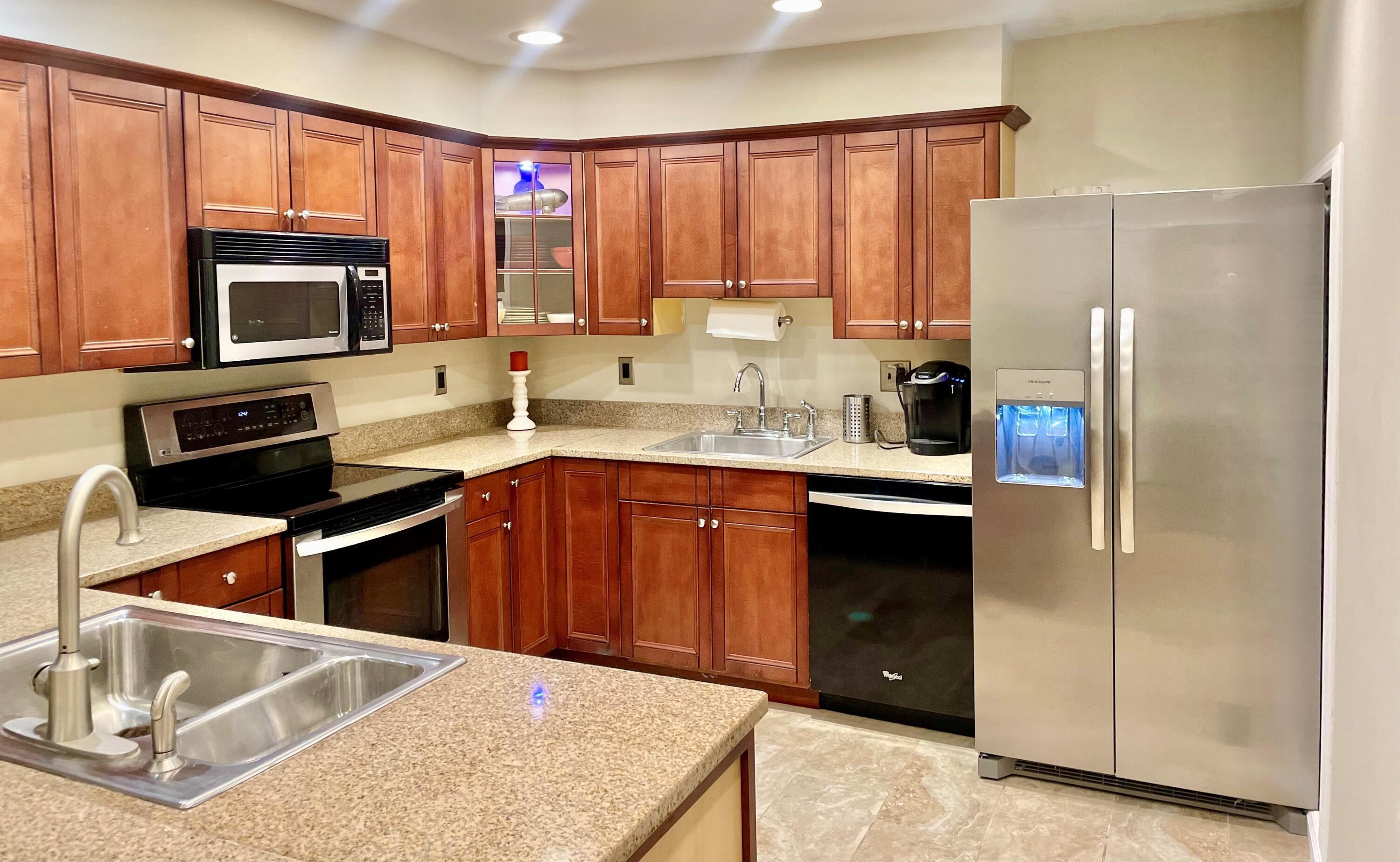 4495 Avery Road Hilliard, OH 43026 - Photo 7 of 41 New stainless refrigerator new Nov.’2022