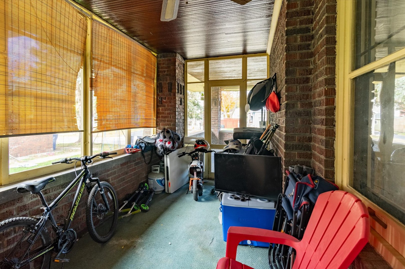532 7th Street LaSalle, IL 61301 - Photo 13 of 36 a room with furniture and a window