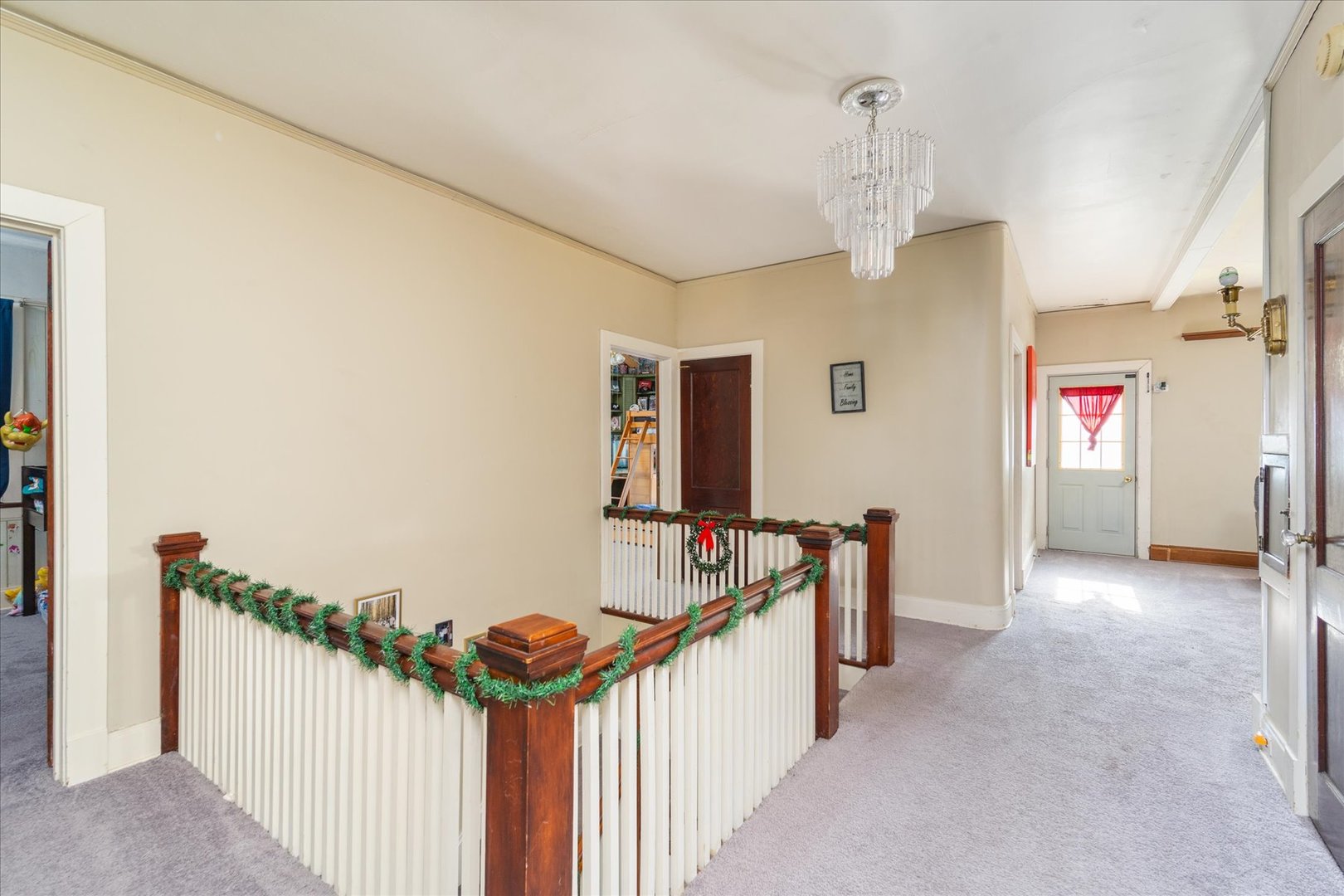 532 7th Street LaSalle, IL 61301 - Photo 19 of 36 a view of a hallway with a room