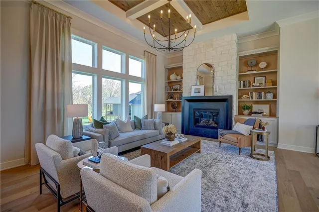 $1,325,000 | 2 Sequoyah Pointe, Lake Winnebago, MO 64034