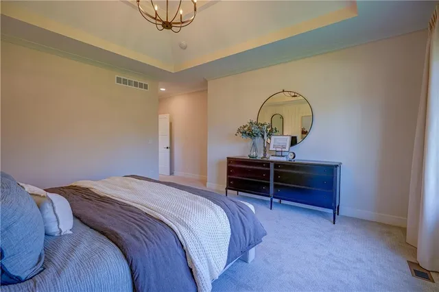 $1,325,000 | 2 Sequoyah Pointe, Lake Winnebago, MO 64034