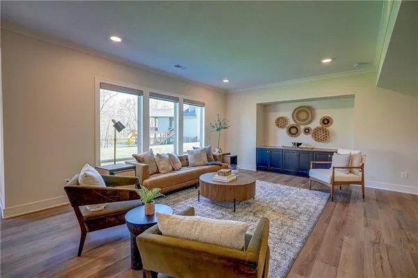 $1,325,000 | 2 Sequoyah Pointe, Lake Winnebago, MO 64034