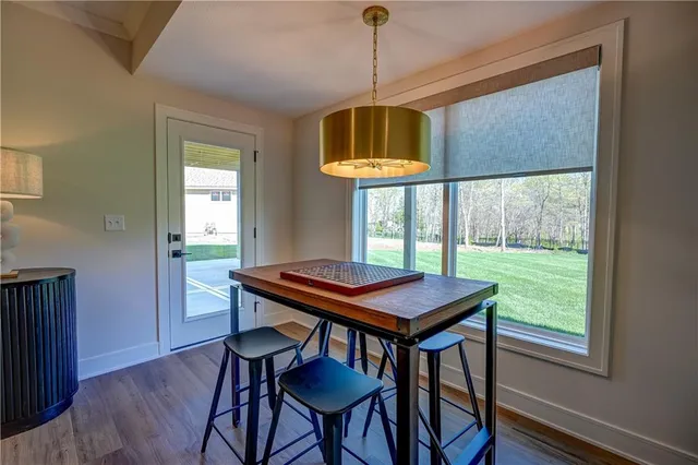 $1,325,000 | 2 Sequoyah Pointe, Lake Winnebago, MO 64034