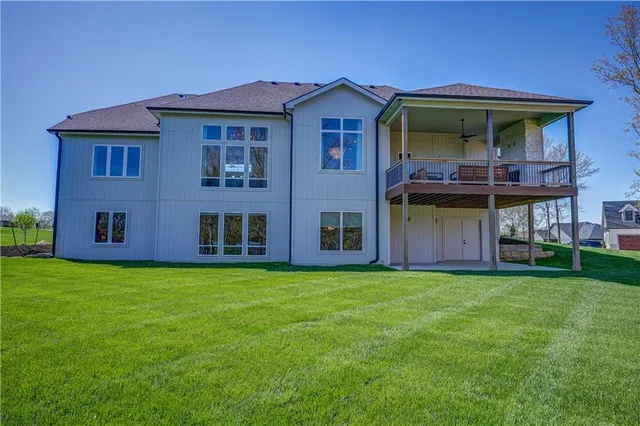 $1,325,000 | 2 Sequoyah Pointe, Lake Winnebago, MO 64034