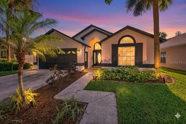 $395,000 | 6910 Jamestown Manor Drive, Riverview, FL 33578