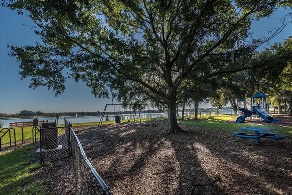 $395,000 | 6910 Jamestown Manor Drive, Riverview, FL 33578