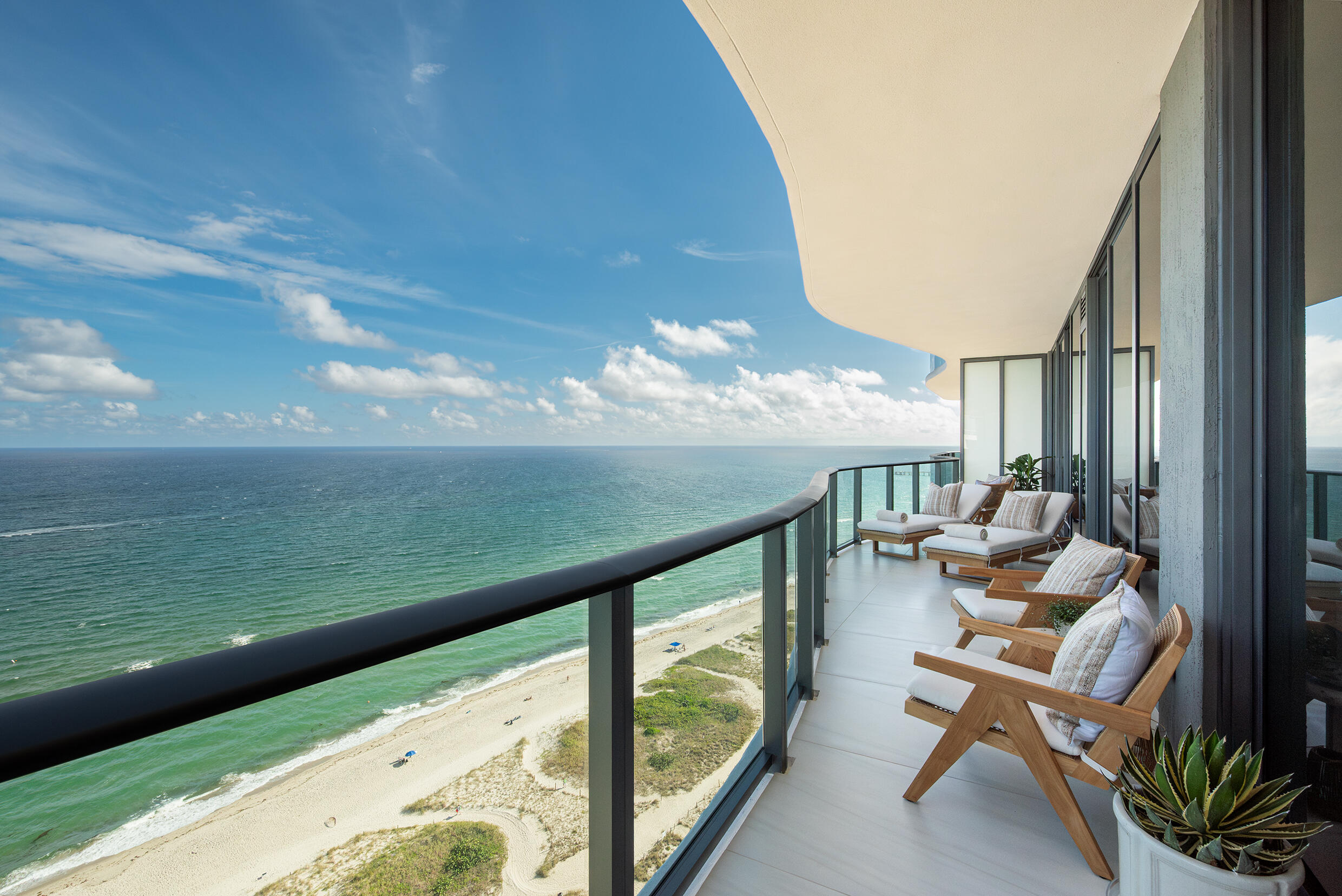 900 North Ocean Boulevard, Unit MPH02 Pompano Beach, FL 33062 - Photo 32 of 36 a view of an outdoor seating area