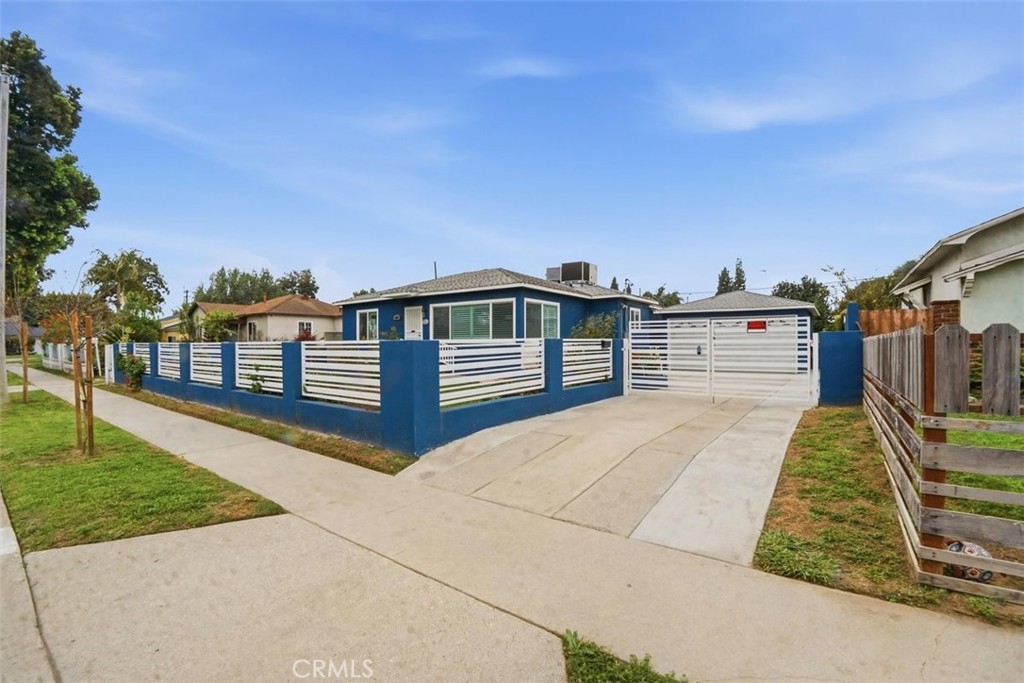 13827 Fairlock Avenue Paramount, CA 90723 - Photo 1 of 1 a view of a terrace