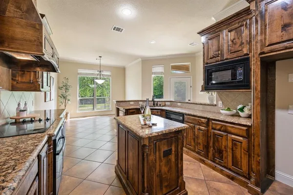 $575,000 | 9300 Wood Duck Drive, Fort Worth, TX 76118