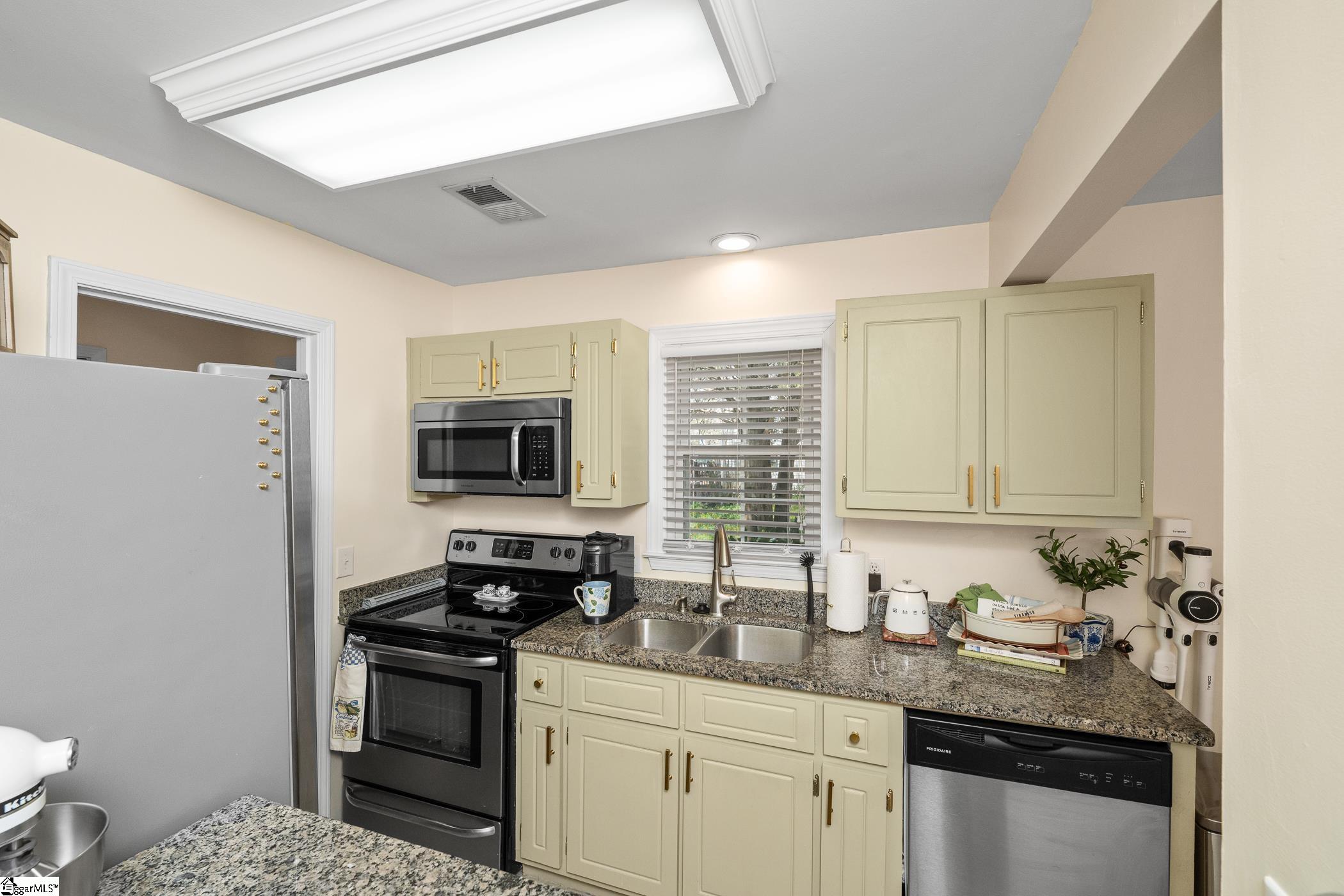 212 Dayton Drive Easley, SC 29642 - Photo 20 of 36