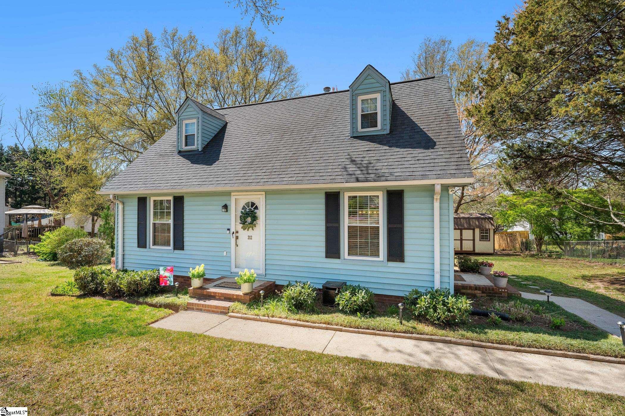 212 Dayton Drive Easley, SC 29642 - Photo 3 of 36