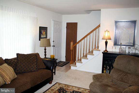 517 Hummingbird Drive Lititz, PA 17543 - Photo 3 of 10 Gallery Image 3