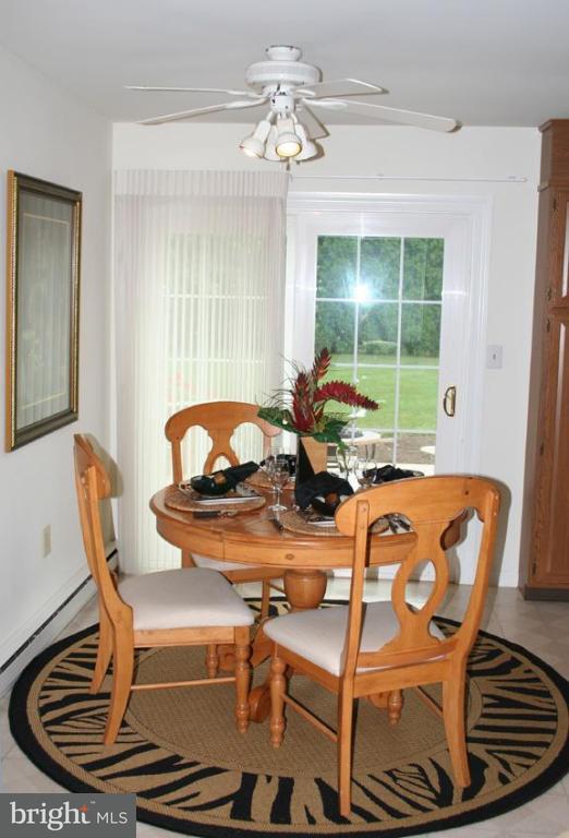 517 Hummingbird Drive Lititz, PA 17543 - Photo 4 of 10 Gallery Image 4