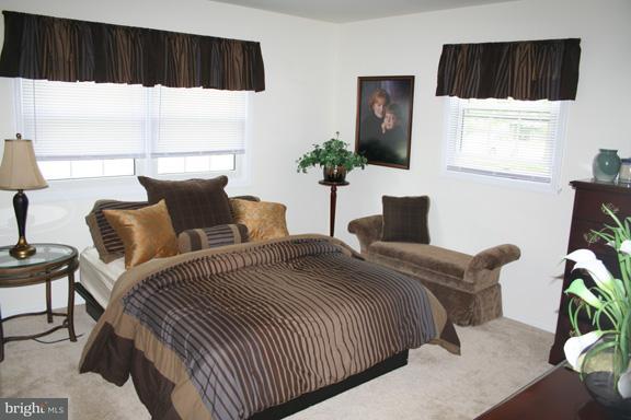 517 Hummingbird Drive Lititz, PA 17543 - Photo 6 of 10 Gallery Image 6