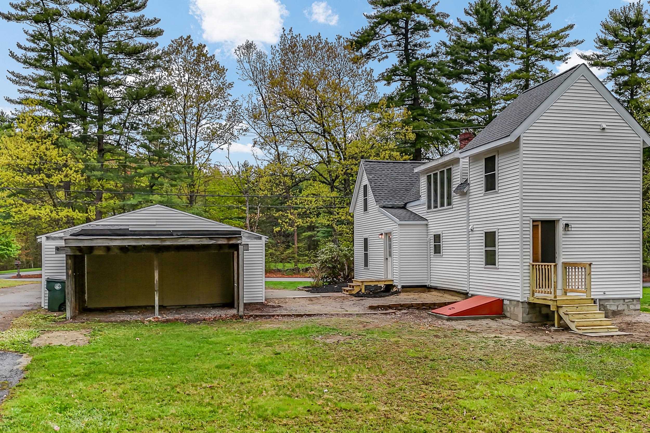 1299 Lake Shore Road Manchester, NH 03109 - Photo 23 of 35