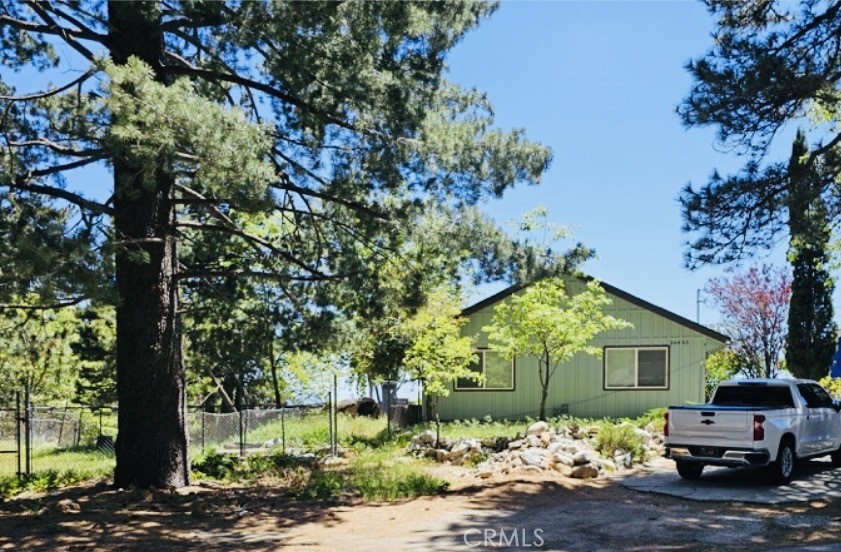 26465 Apache Trail Rimforest, CA 92378 - Photo 3 of 16