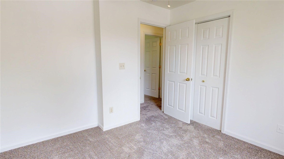 630 East Sheridan Circle Decatur, IL 62521 - Photo 17 of 21