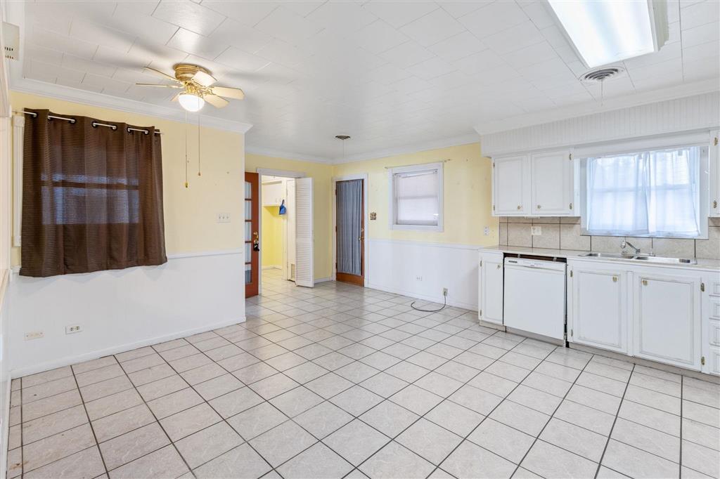 815 Scott Street Jennings, LA 70546 - Photo 3 of 11