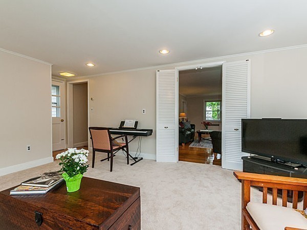 21 Marshfield Road Newton, MA 02459 - Photo 13 of 24