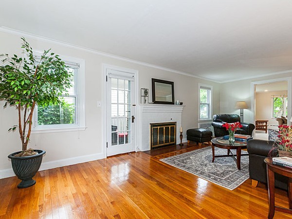 21 Marshfield Road Newton, MA 02459 - Photo 8 of 24
