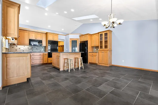 $599,900 | 9410 Memory Lane, Neenah, WI 54956