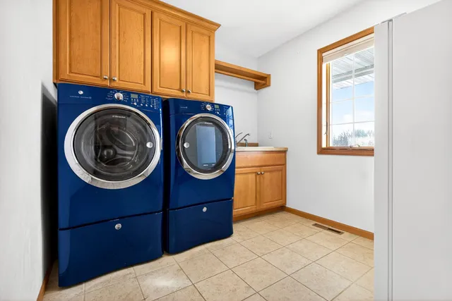 $599,900 | 9410 Memory Lane, Neenah, WI 54956