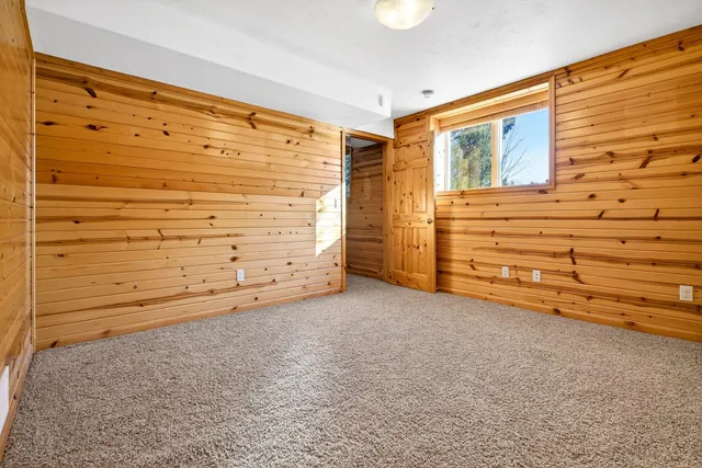 $599,900 | 9410 Memory Lane, Neenah, WI 54956