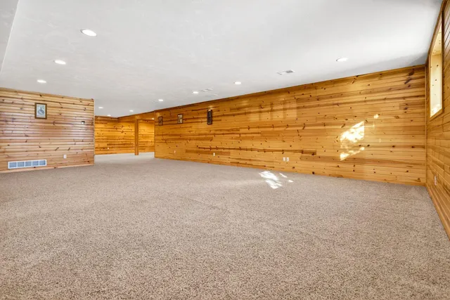 $599,900 | 9410 Memory Lane, Neenah, WI 54956