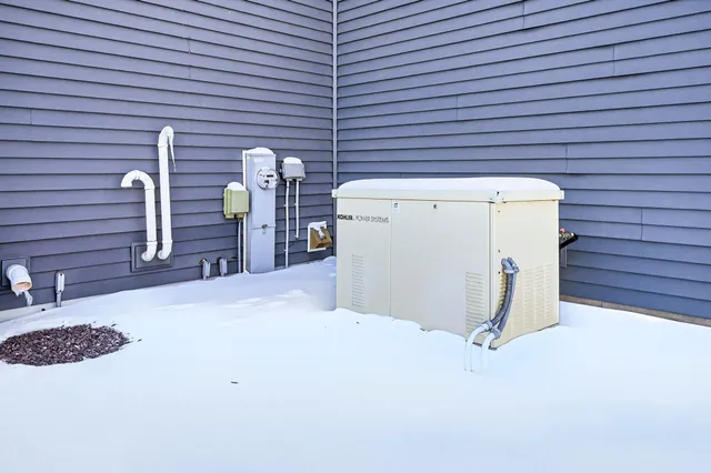 $599,900 | 9410 Memory Lane, Neenah, WI 54956