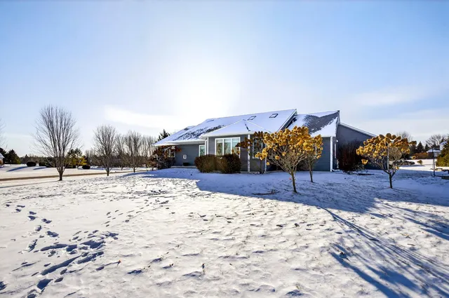 $599,900 | 9410 Memory Lane, Neenah, WI 54956