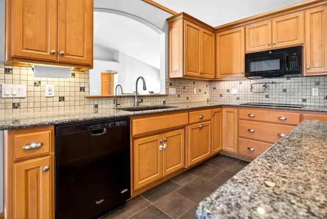 $599,900 | 9410 Memory Lane, Neenah, WI 54956