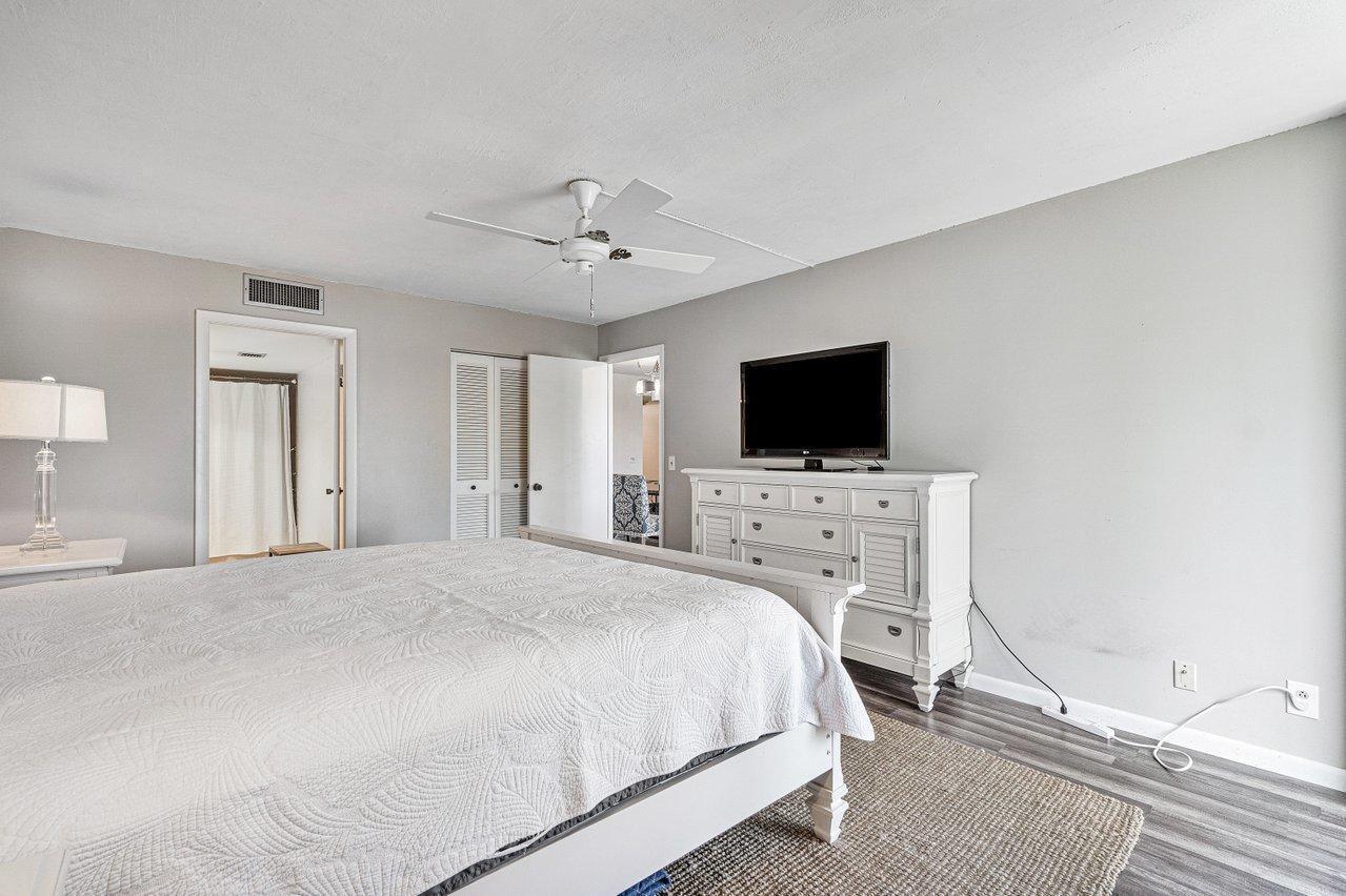 6000 Northwest 2nd Avenue, Unit 338 Boca Raton, FL 33487 - Photo 13 of 22 017-6000Northwest2ndAvenue-BocaRaton-FL-