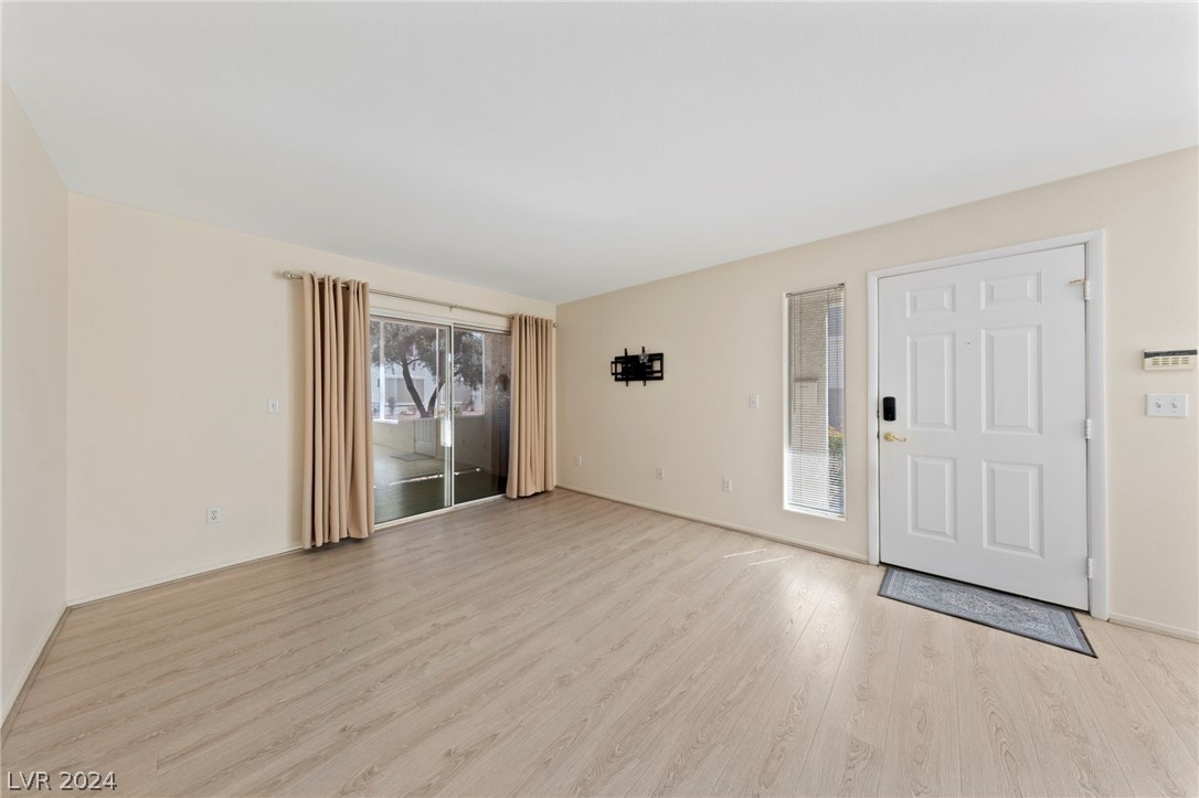 3425 East Russell Road, Unit 126 Las Vegas, NV 89120 - Photo 4 of 22 LIVING AREA