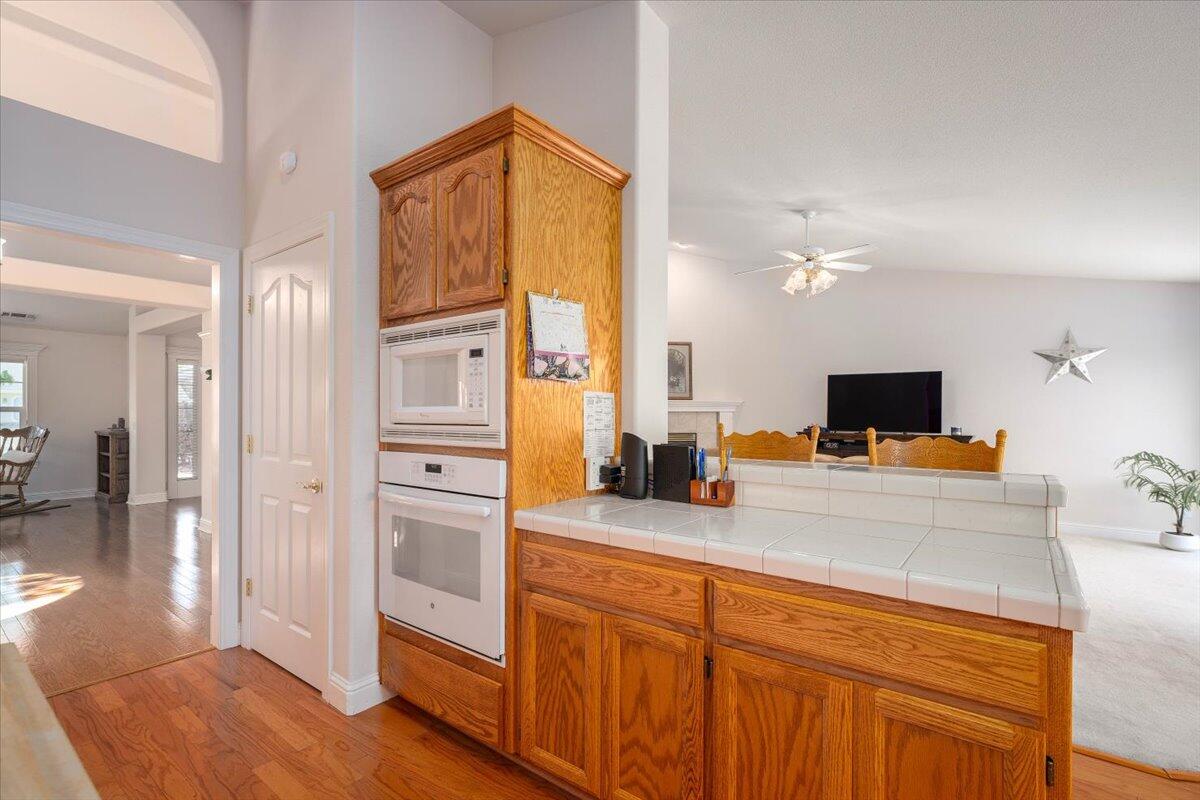 4078 Sunglow Drive Redding, CA 96001 - Photo 17 of 60 18-4078 Sunglow Dr (12 of 64)