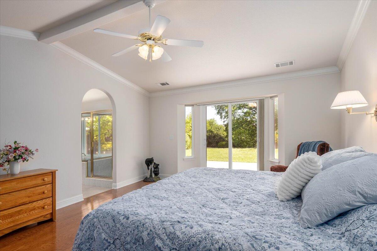 4078 Sunglow Drive Redding, CA 96001 - Photo 21 of 60 22-4078 Sunglow Dr (26 of 64)